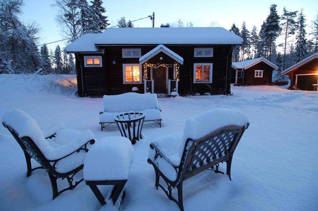 Rustika Strandstugor Utanfoer Raettvik Exterior foto